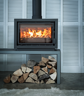 Comment allumer un feu de bois pour cheminee ou poele a bois ?